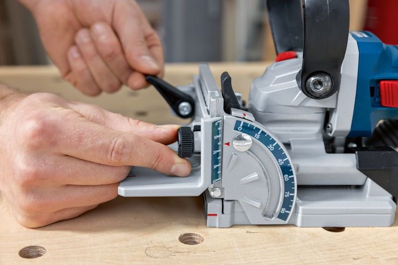 EAN 4053423243550 - Bosch GFF 18V-22 Professional Amoladora angular 11000 RPM Negro, Azul imagen 9