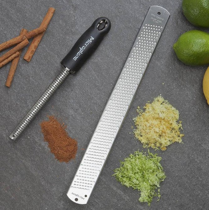 Microplane Premium Classic Spice Grater Black