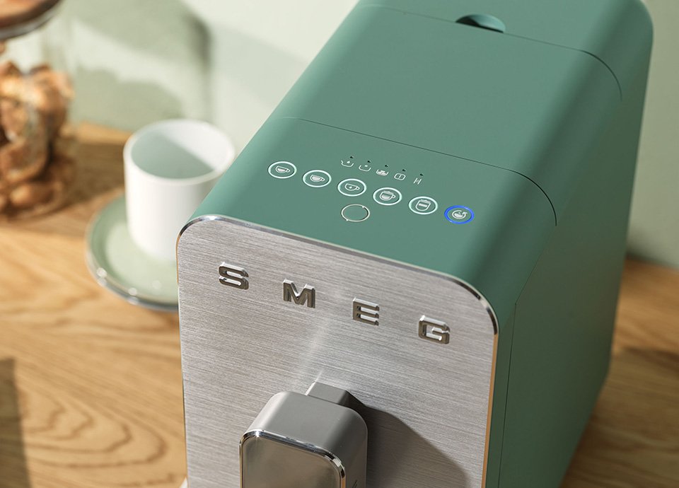 Cafetera Smeg Bcc13egmeu Eléctrica Totalmente Automática Máquina Espresso 1,4 L