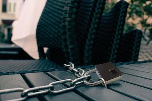 Cerradura De Huella Digital Schwaiger Con Grillete De Acero + Llave De Emergencia