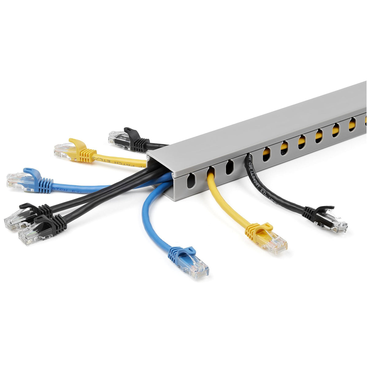 Startech Canaleta Para Cableado Con Ranura Abierta Y Tapa, 38 Mm An X 25 Mm Al - 2 M Lar - Ranuras De 8 Mm, Cubierta De Pvc Máximo De 20 Cables - Ul