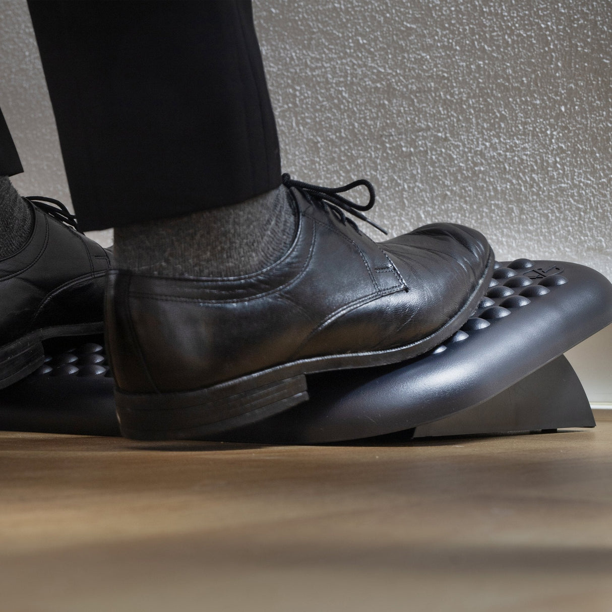 EAN 8435430617924 - NGS Footnest Negro imagen 3