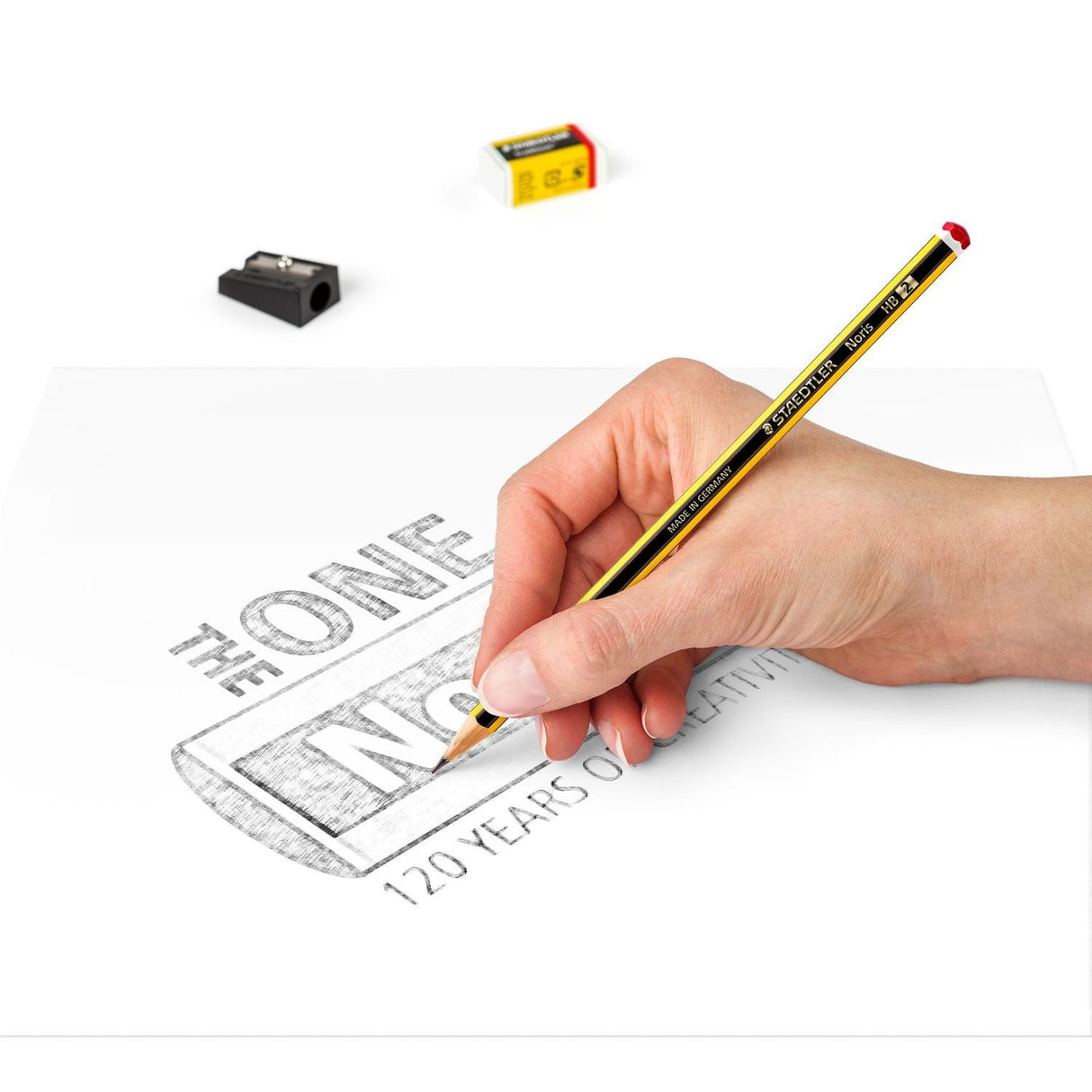 Staedtler Noris 120 Pack De 3 Lapices De Grafito Hexagonal + Goma De Borrar + Sacapuntas - Mina Hb Ultrarresistente De 2mm - Madera De Bosques Sostenibles