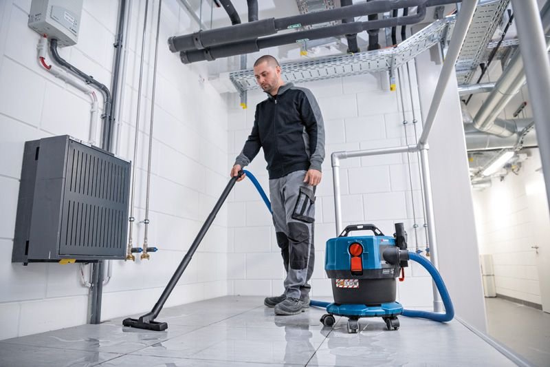 EAN 4059952552682 - Bosch GAS 18V-12 MC Professional 12 L Aspiradora cilíndrica Seca y húmeda Combinado imagen 7