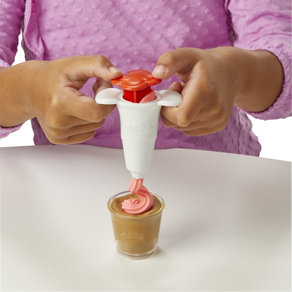 Hasbro F58365, Modelado