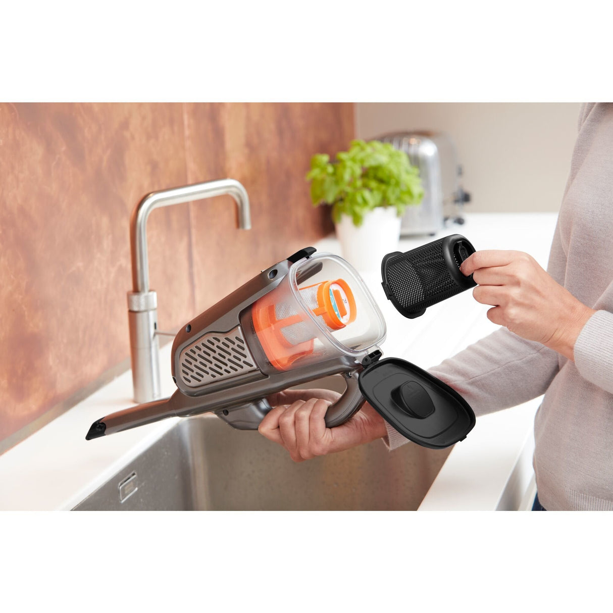 EAN 5035048712764 - Black & Decker BHHV520JF-QW aspiradora de mano Negro, Plata, Titanio Sin bolsa imagen 29