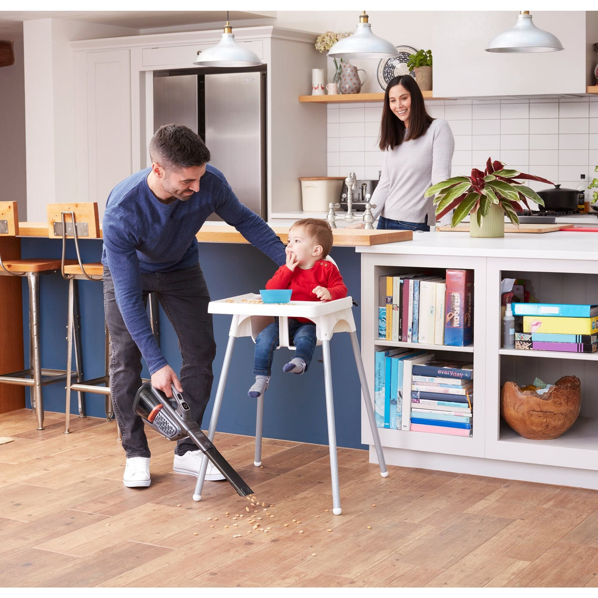 EAN 5035048712764 - Black & Decker BHHV520JF-QW aspiradora de mano Negro, Plata, Titanio Sin bolsa imagen 6