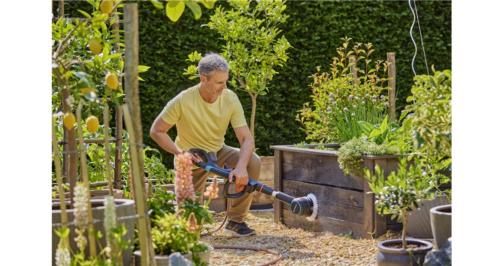 Multilimpiador Inalámbrico Gardena Aquabrush Universal 18v P4a Solo, Limpiador De Suelos Duros Gris/Turquesa, Sin Batería Ni Cargador, Power For All Alliance 14842-55