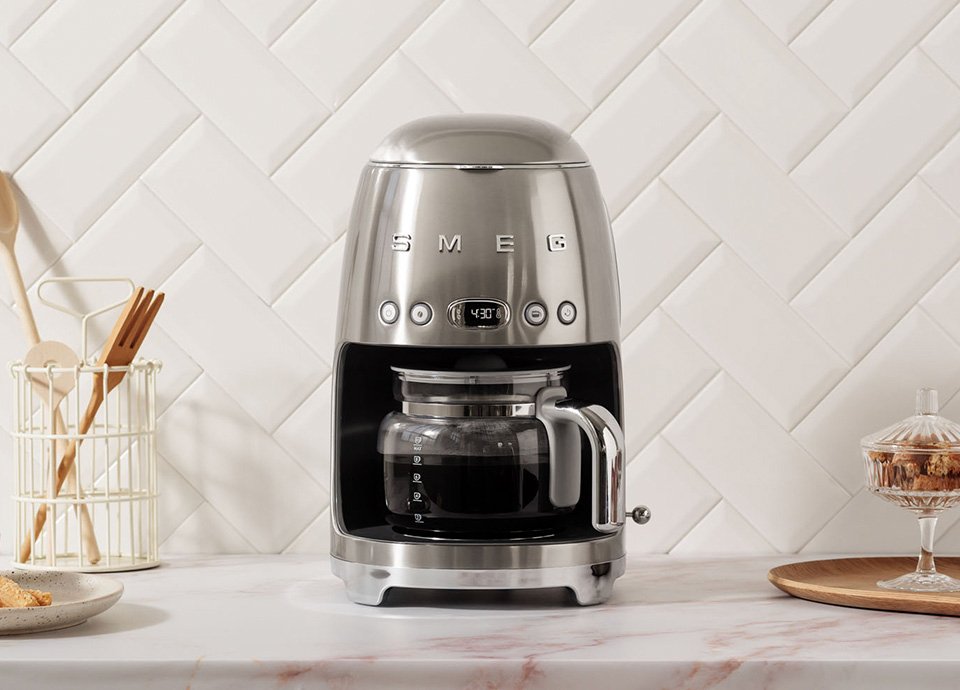 EAN 8017709280543 - Smeg DCF02SSEU cafetera eléctrica Totalmente automática Cafetera de filtro 1,4 L imagen 12