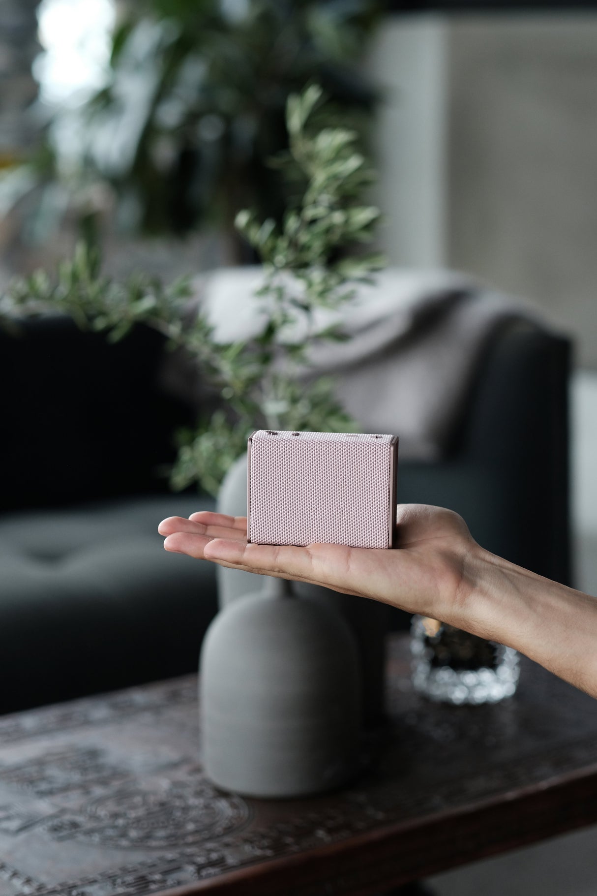 EAN 7350088302835 - Urbanista Sydney Altavoz monofónico portátil Oro rosa 3 W imagen 3