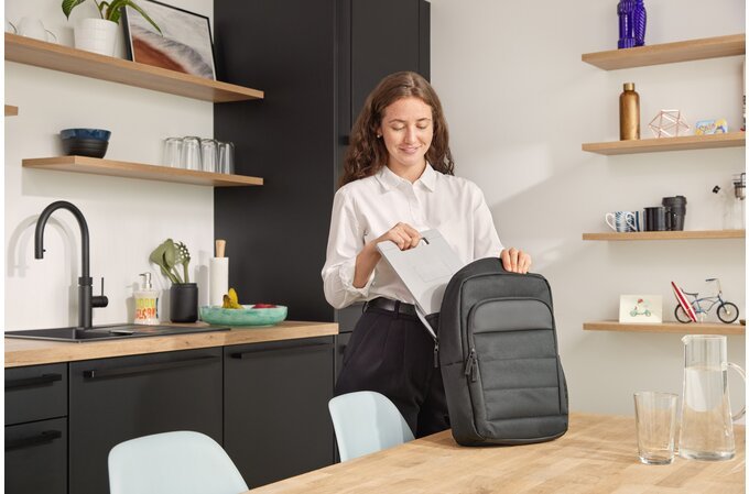 EAN 0085896603924 - Kensington K60392WW maletines para portátil 40,6 cm (16") Mochila Negro imagen 11