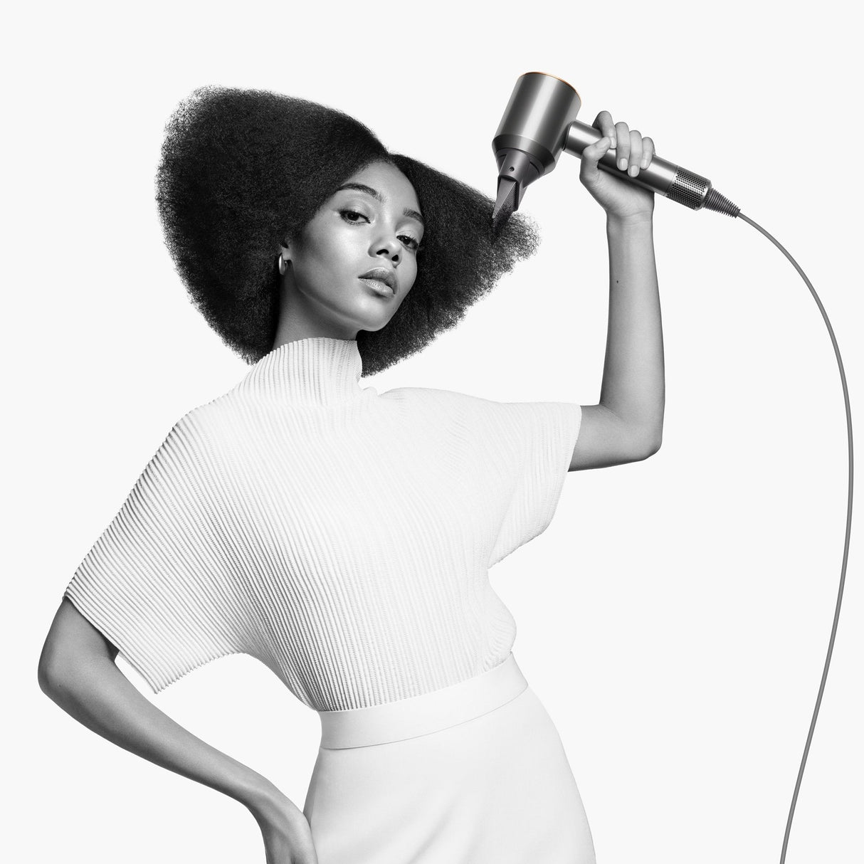 EAN 5025155063644 - Dyson Supersonic Bright secador 1600 W Cobre, Níquel imagen 18