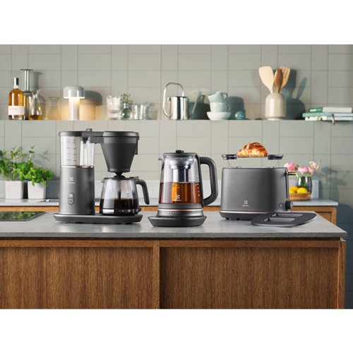 Tetera Electrolux E7k16bp Eléctrica 1,7 L 2400 W Negro, Cobre