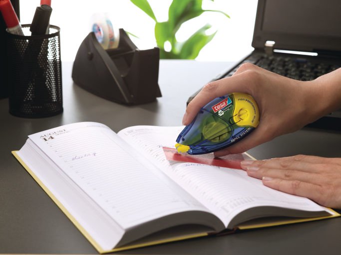 Tesa Rodillo Adhesivo No Permanente Ecologo, Cartucho De Recarga Amarillo, 14 Metros