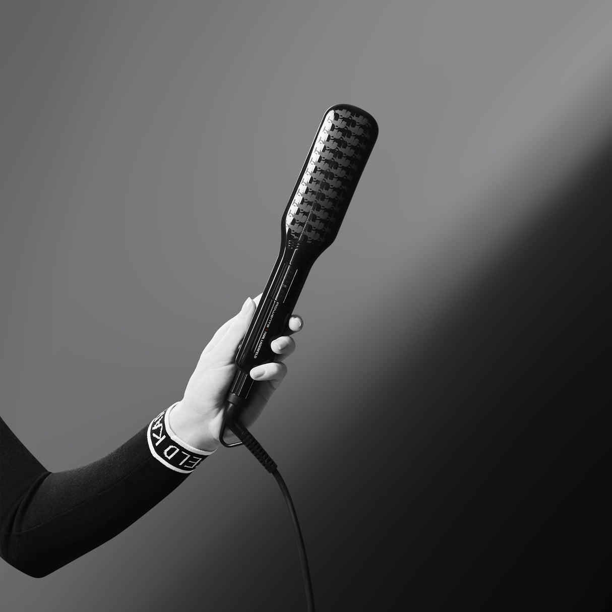 EAN 3121040085226 - Rowenta X Karl Largerfeld SF411L Plancha de pelo Caliente Negro 1,8 m imagen 2