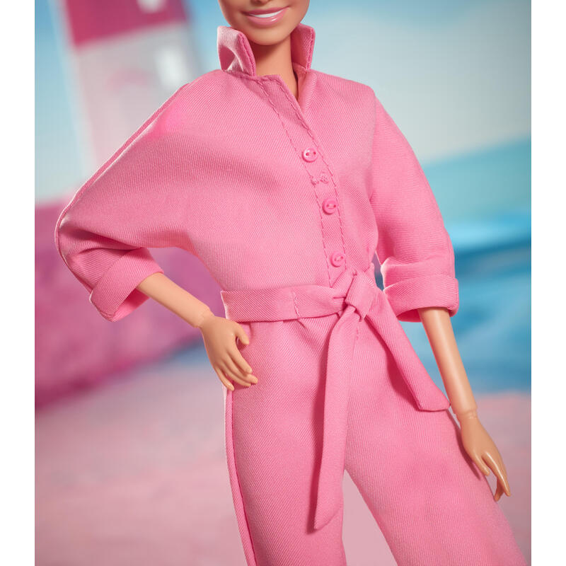 Barbie Margot Robbie Como Barbie: Muñeca Con Un Mono Rosa Hrf29