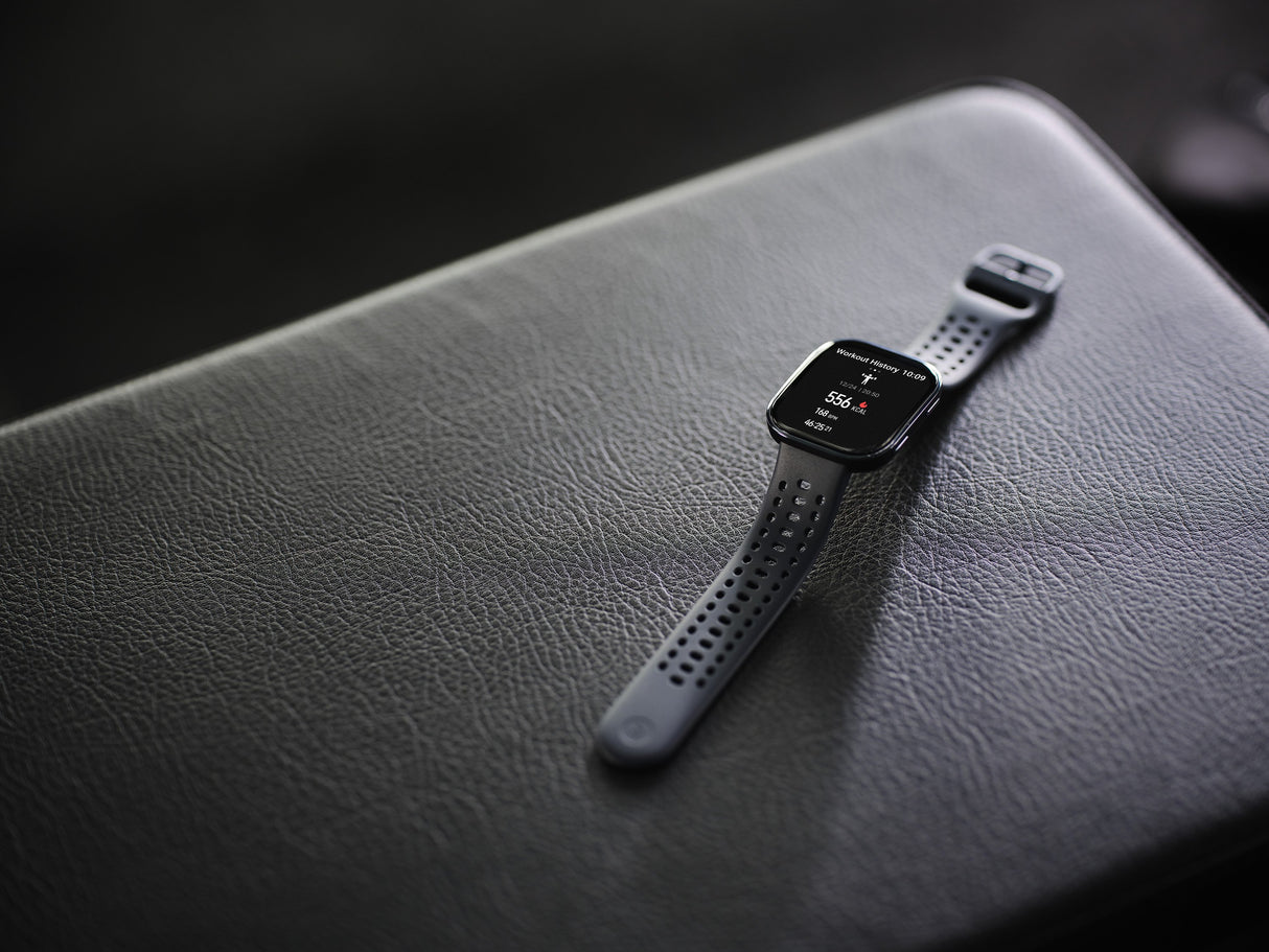 EAN 6970100377989 - Amazfit Bip 6 Charcoal 5 cm (1.97") AMOLED Digital 390 x 450 Pixeles Pantalla táctil Plata GPS (satélite) imagen 4