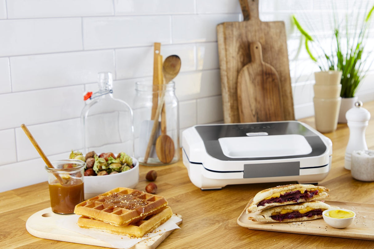 Sandwichera Tefal Snack Xl Sw7011, Blanco/Gris, 850 Vatios, Con 2 Juegos De Platos Sw 7011