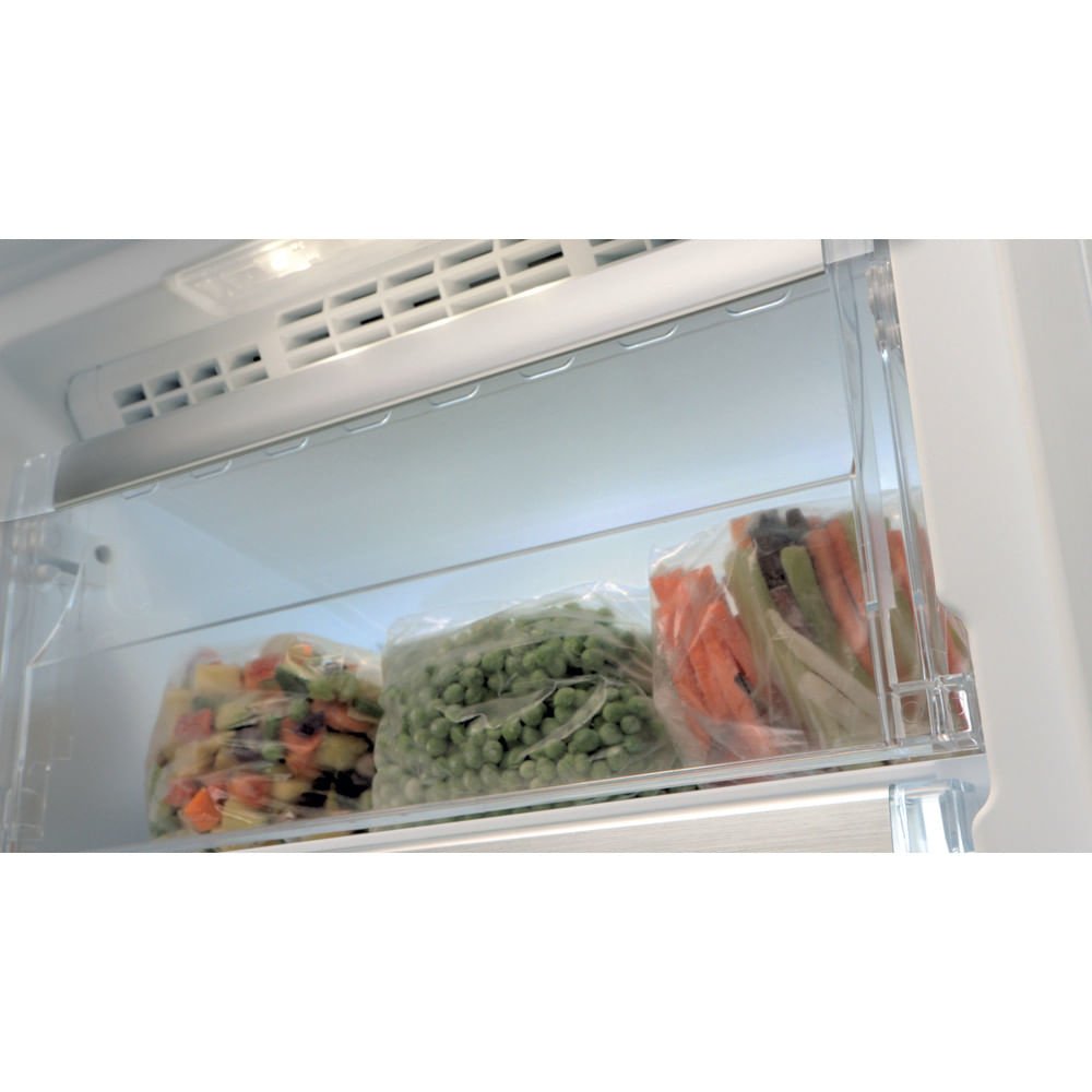 EAN 8003437614675 - Whirlpool UW8 F2Y WBI F 2 Congelador vertical Independiente 263 L Blanco imagen 7