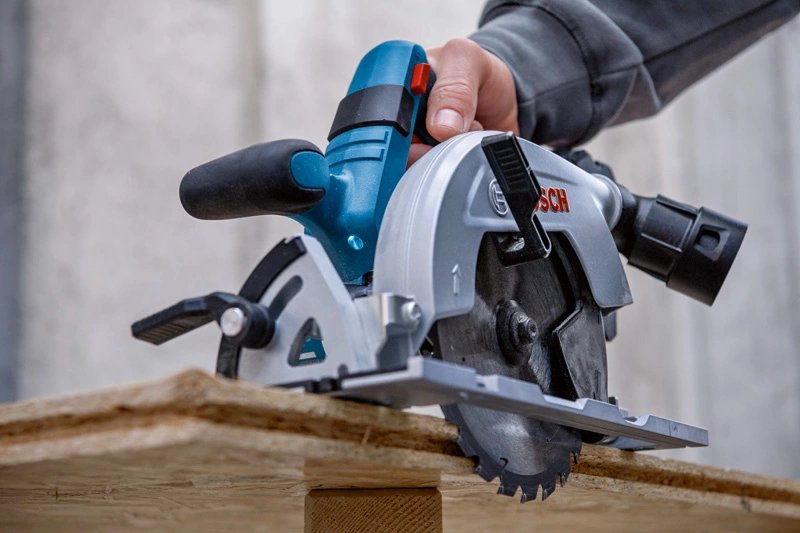 Sierra Circular Inalámbrica Bosch Professional Gks 18v-57-2 Professional Solo Azul/Negro, Sin Batería Ni Cargador