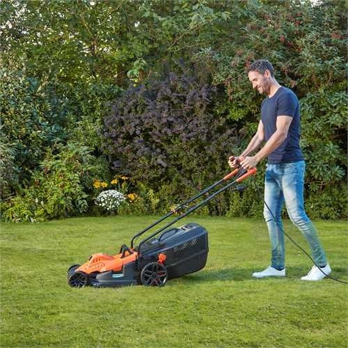 EAN 5035048682838 - Black & Decker BEMW481BH cortadora de césped Cortacésped manual Corriente alterna Negro, Naranja imagen 2