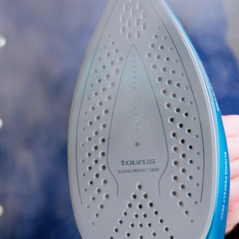 Centro De Planchado Taurus Sliding Perfect 2800