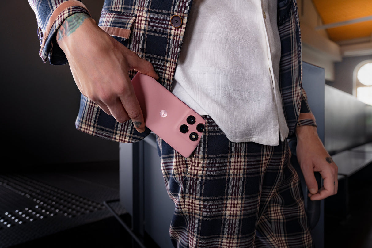 EAN 0840023297052 - Motorola edge 60 fusion 16,9 cm (6.67") SIM doble Android 15 5G USB Tipo C 8 GB 256 GB 5200 mAh Rosa imagen 25