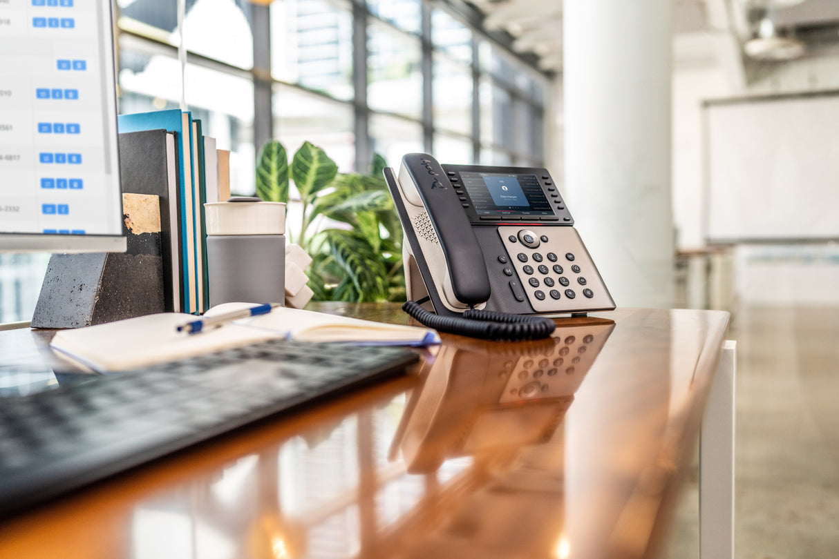 Teléfono Poly Edge E550 Ip Negro 12 Líneas Ips Wifi