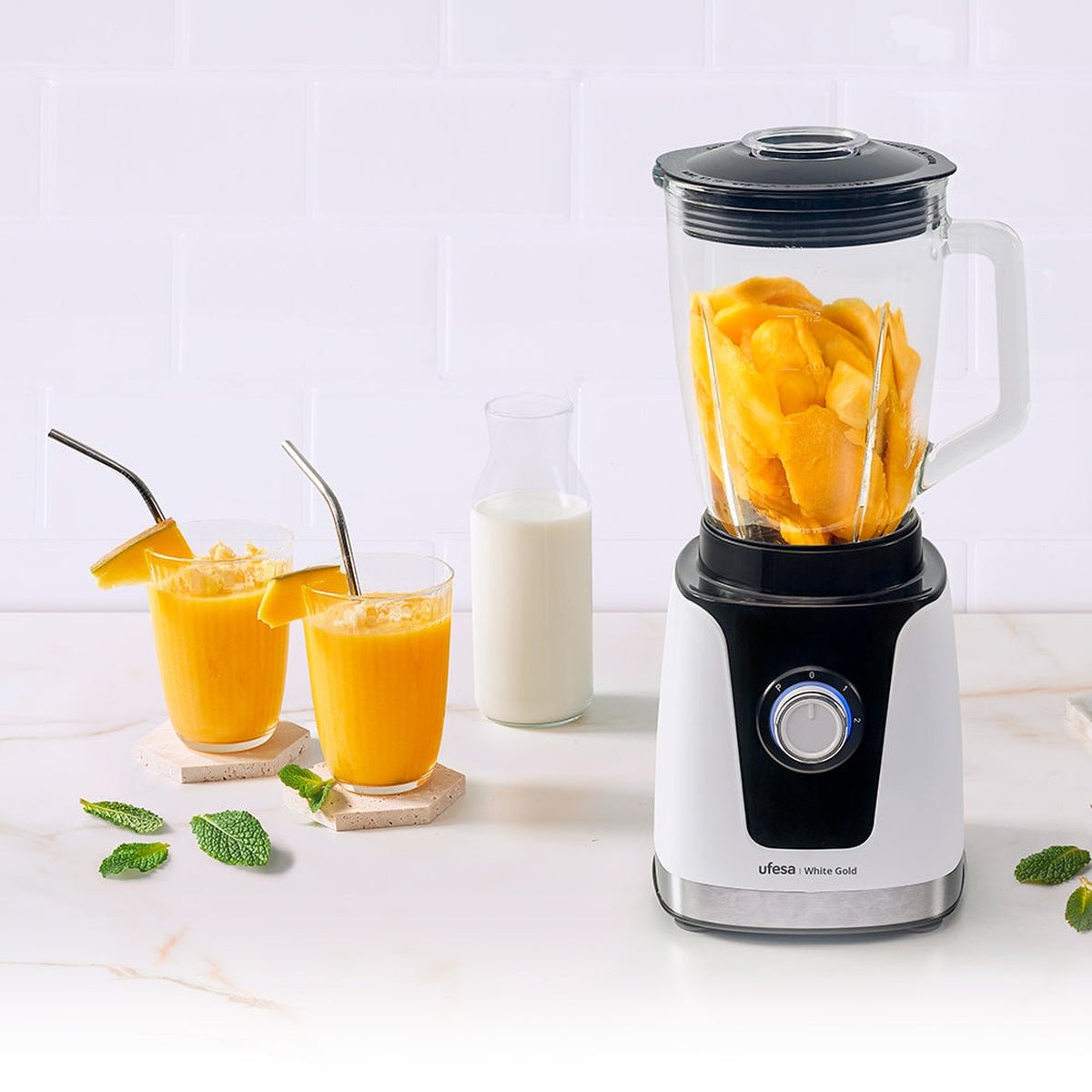 EAN 8422160057618 - Ufesa 70205761 licuadora 1,5 L Batidora de vaso 1500 W Negro, Blanco imagen 2