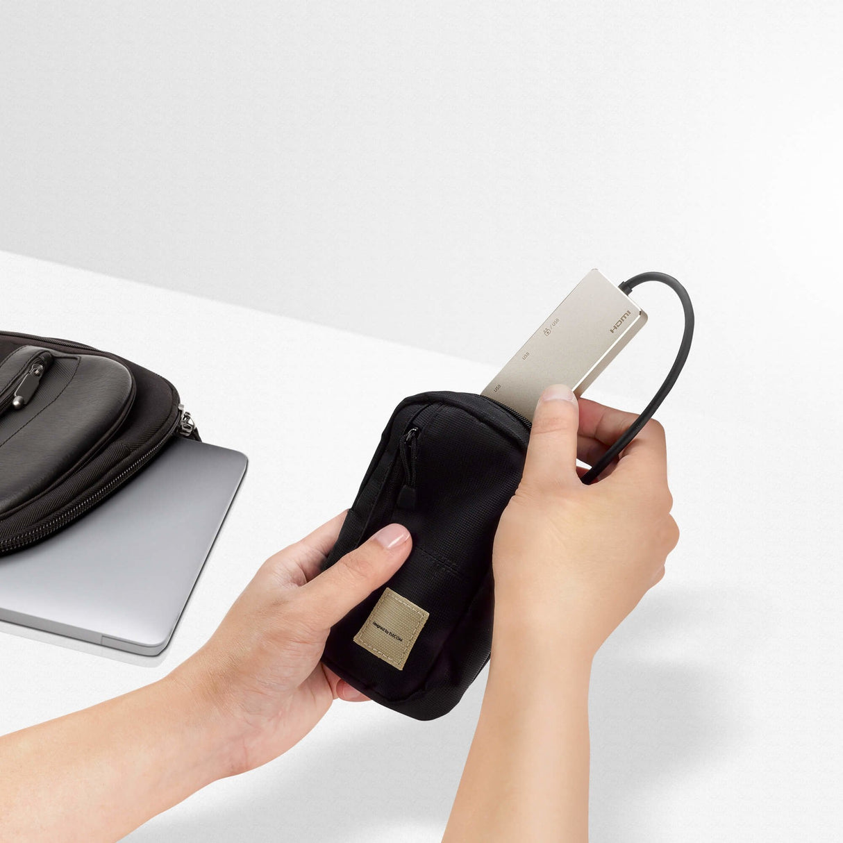 EAN 4710469340642 - ATEN UH3239 Alámbrico USB 3.2 Gen 1 (3.1 Gen 1) Type-C Negro, Oro imagen 5