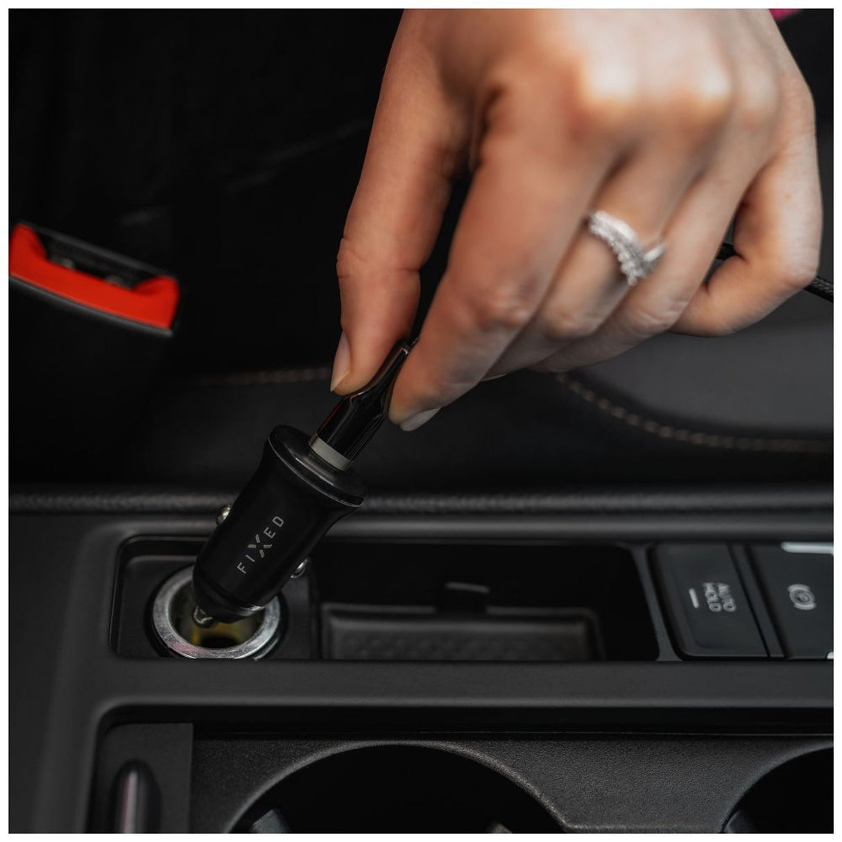EAN 8591680164615 - FIXED FIXCC30N-C-BK cargador de dispositivo móvil Universal Negro Encendedor de cigarrillos Carga rápida imagen 8