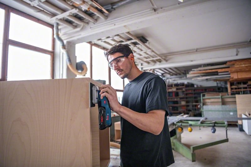 Lijadora Orbital A Batería Bosch Gss 18v-13 Professional Sin Batería Ni Cargador, En L-Boxx, 3 Platos De Lijado