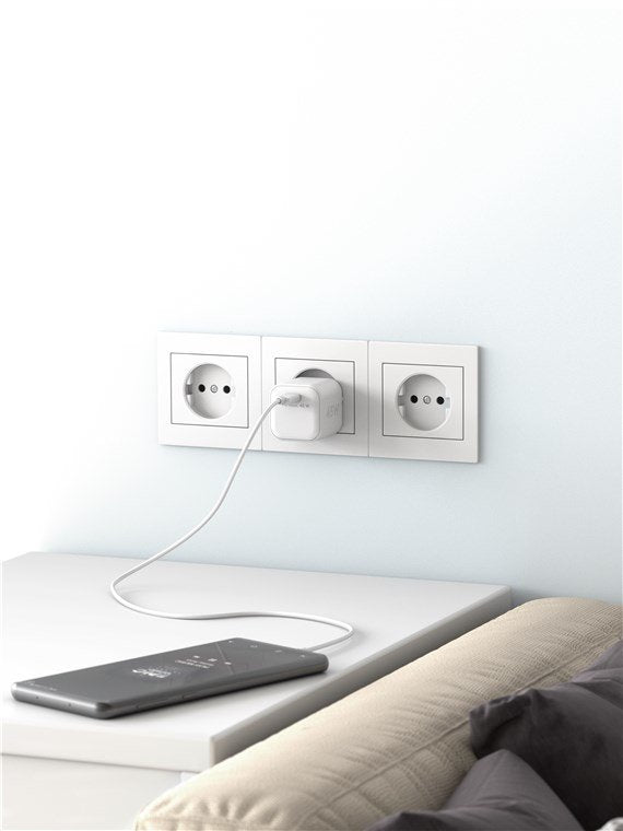 Cargador 45w Usb 1 Puert. Usb-C Blanco Gan Pd Salida Lateral Tamaño Nano Goobay