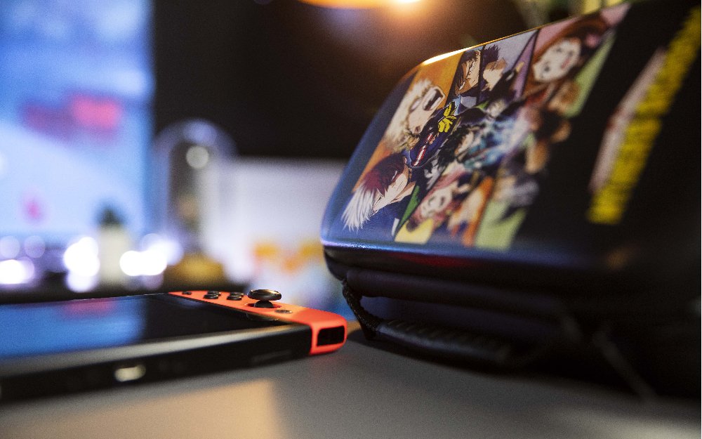 Funda Para Nintendo Switch Konix My Hero Academia Héroes