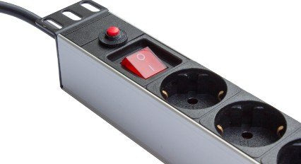 EAN 4014619506736 - Alcasa GC-N0087 base múltiple 1,8 m 8 salidas AC Interior Negro, Plata imagen 2