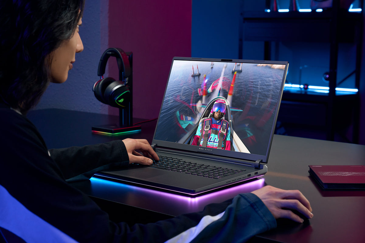 Portátil Gaming Asus Rog Strix G18 G815lp S9005w 18 " Wqxga Intel Core Ultra 9 275hx 32 Gb Ram 1 Tb Ssd Geforce Rtx 5070 Windows 11