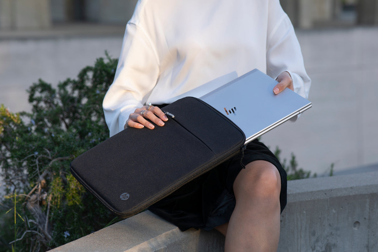 Hp Rnw Business 14.1 Accs Laptop Slv