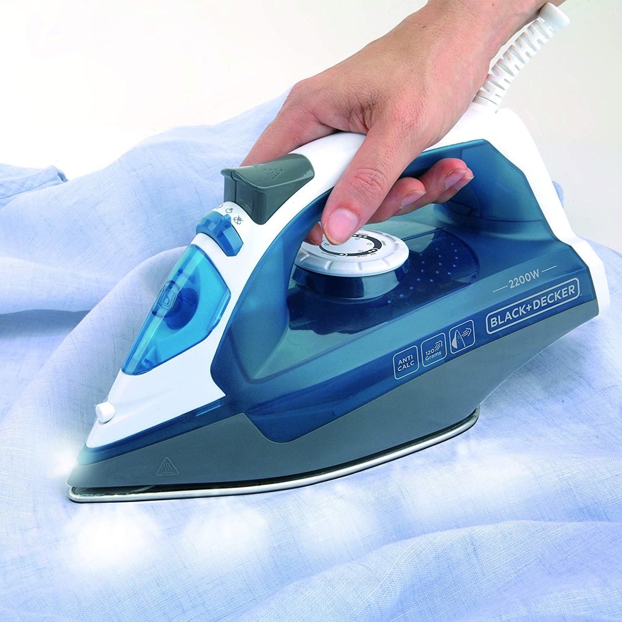 EAN 8432406180079 - Black & Decker BXIR2200E plancha Plancha a vapor Suela de acero inoxidable 2200 W Negro, Azul, Blanco imagen 3
