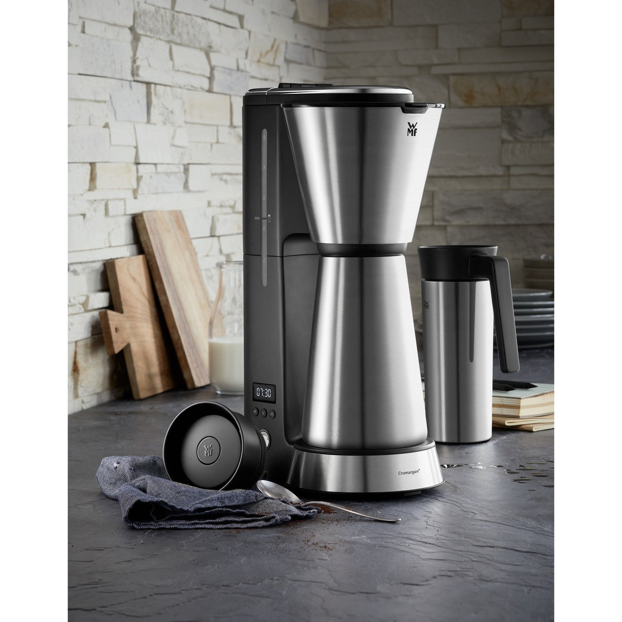 EAN 4211129130462 - WMF KITCHENminis 0412260011 Semi-automática Cafetera de filtro 0,625 L imagen 8