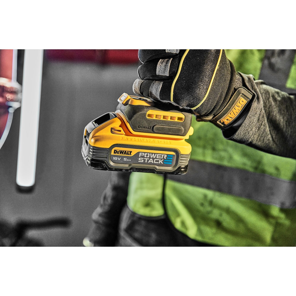 Dewalt Dcbp518h2-Xj Cargador Y Batería Cargable