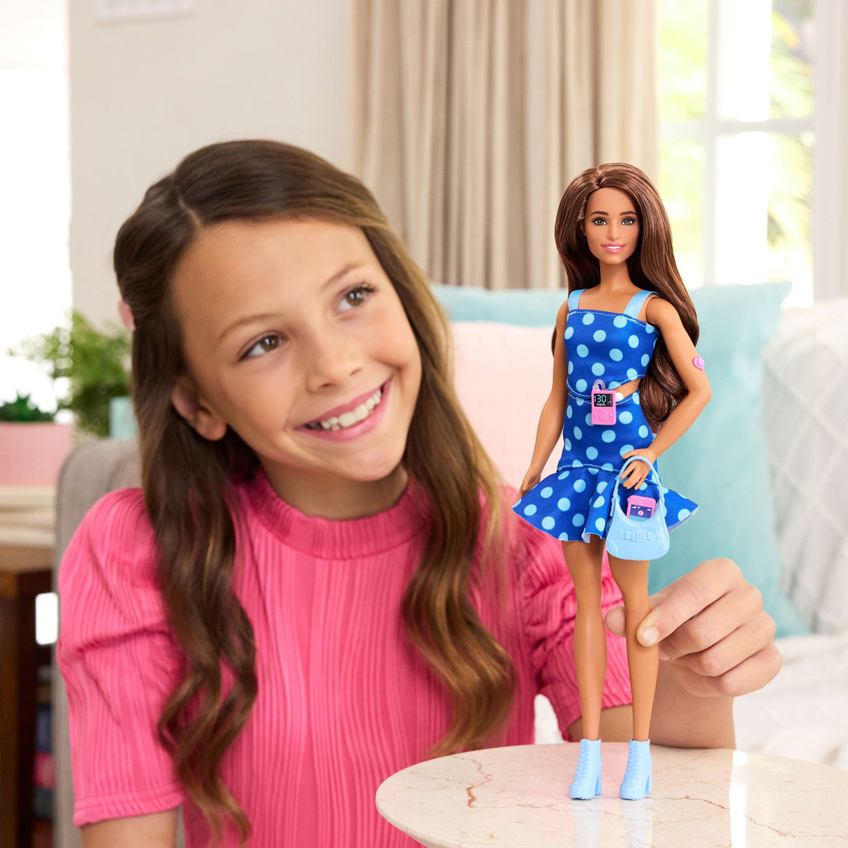 EAN 194735255641 - Barbie Fashionistas HYT97 muñeca imagen 3