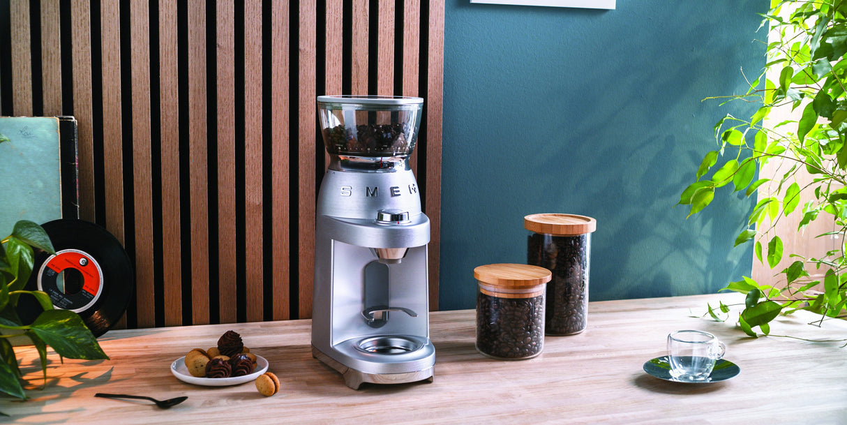 Smeg Cgf02sseu Kaffeemühle Inox Brossé