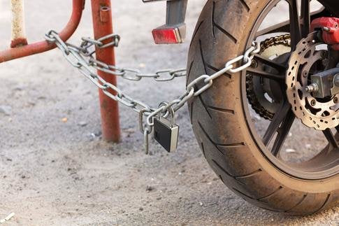 Cerradura De Huella Digital Schwaiger Con Grillete De Acero + Llave De Emergencia