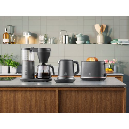 Tetera Electrolux E7k16bp Eléctrica 1,7 L 2400 W Negro, Cobre