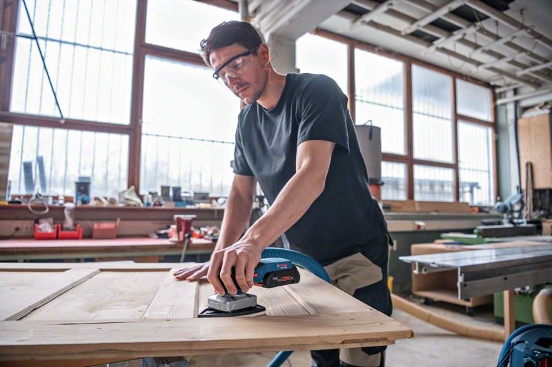 Lijadora Orbital A Batería Bosch Gss 18v-13 Professional Sin Batería Ni Cargador, En L-Boxx, 3 Platos De Lijado