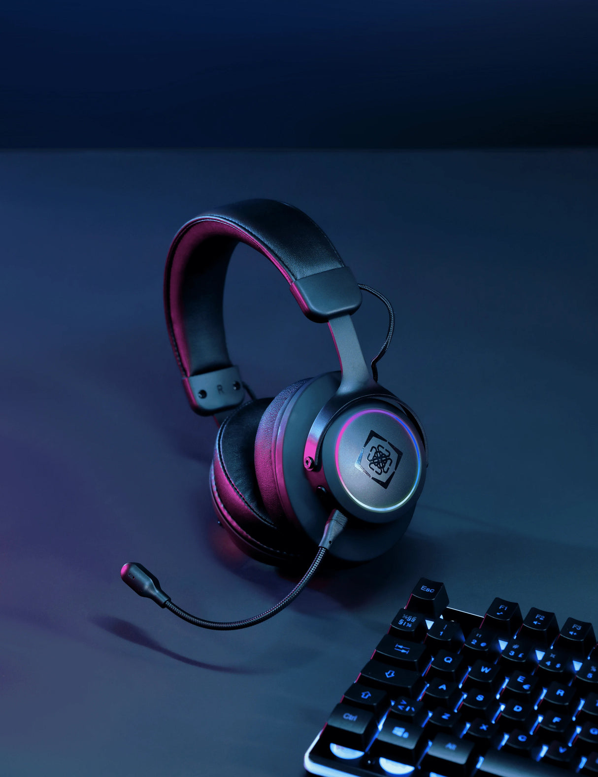 Deltaco Dh440 Gaming Headset Wireless Usb Rgb 7.1 Sur. Sw