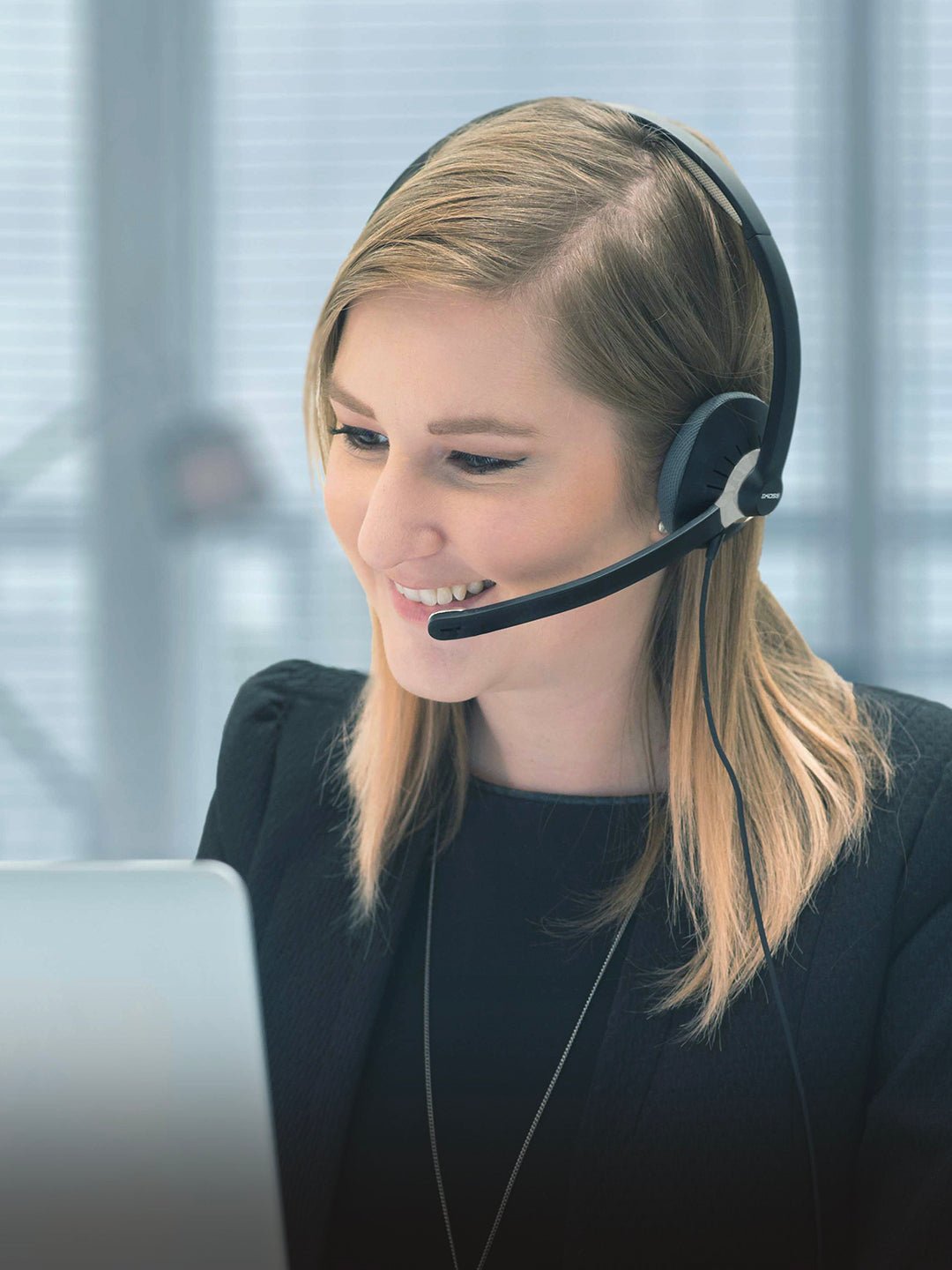 Koss Auriculares De Comunicaciã³n Usb Cs300 Supraaurales, Micrã³fono, Cancelaciã³n De Ruido, Usb, Negro