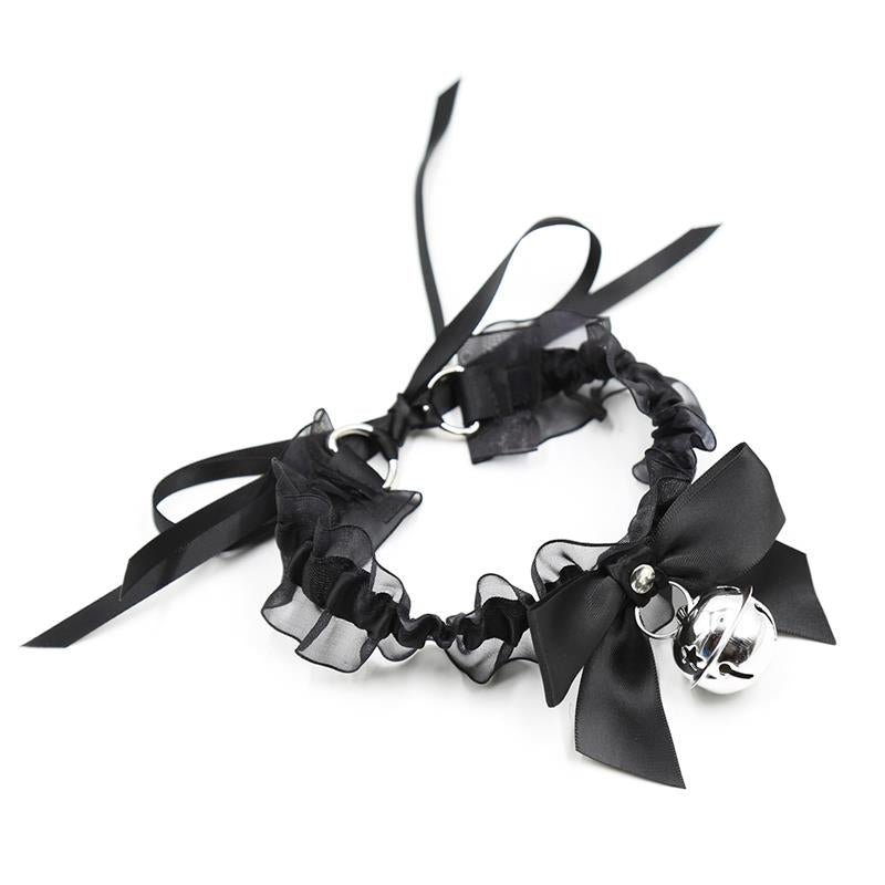 Collar Con Lazo, Cascabel Y Encaje