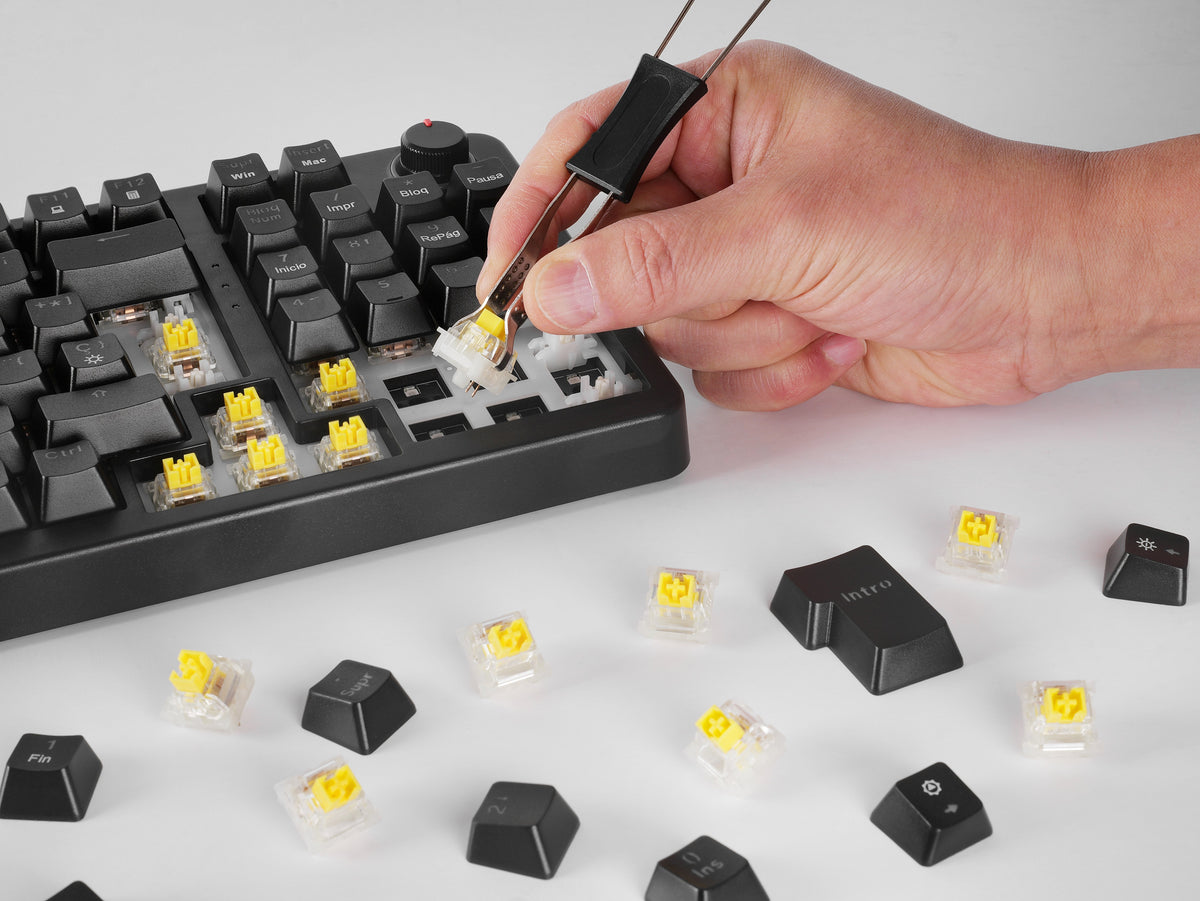 Teclado Gamer Mecánico (Yellow Switch) Mars Gaming Mkpro Rgb (Negro)