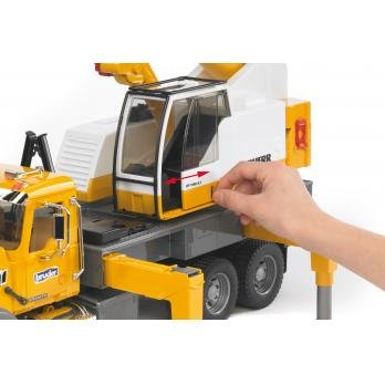 EAN 4001702028183 - BRUDER MACK Granite Liebherr crane truck imagen 6